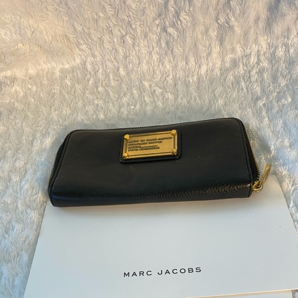 Marc By Marc Jacobs Classic Long Wallet - Picture 2 of 7
